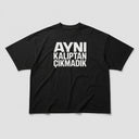 Aynı Kalıptan Çıkmadık Oversize T-Shirt