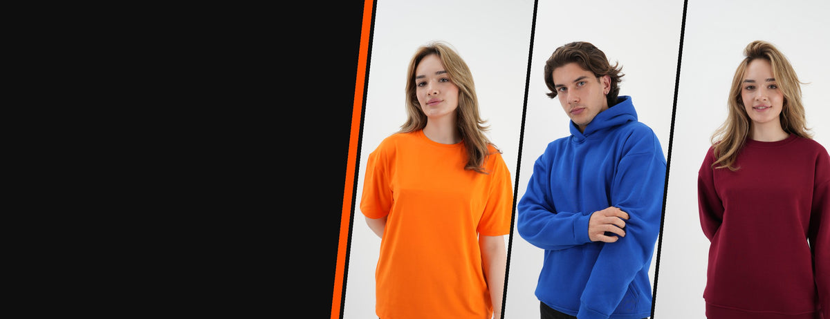Turuncu oversize tişört giyen kadın, sax mavi hoodie giyen erkek ve bordo sweatshirt giyen kadın model, Numtex stüdyo çekimi